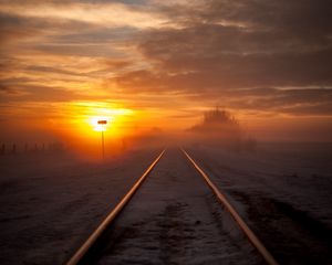 Preview wallpaper railway, fog, snow, sunset, horizon