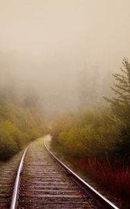 Preview wallpaper railway, fog, turn, trees