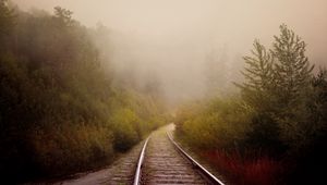 Preview wallpaper railway, fog, turn, trees