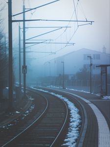 Preview wallpaper railway, fog, turn, station