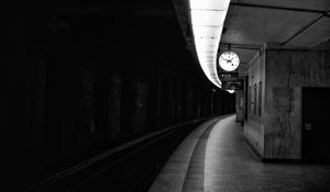 Preview wallpaper railway, metro, bw, station, clock, underground