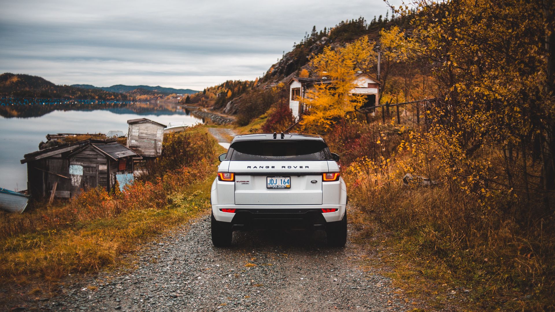Download wallpaper 1920x1080 range rover, land rover, suv, autumn, rear  view full hd, hdtv, fhd, 1080p hd background