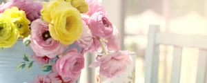 Preview wallpaper ranunkulyus, flowers, bouquet, tenderness, desk
