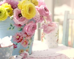 Preview wallpaper ranunkulyus, flowers, bouquet, tenderness, desk