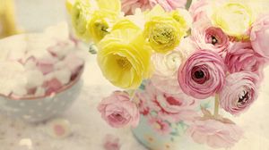 Preview wallpaper ranunkulyus, flowers, vase, tenderness
