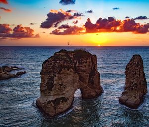 Preview wallpaper raouche rocks, beirut, lebanon, sea, sunset