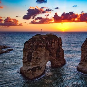 Preview wallpaper raouche rocks, beirut, lebanon, sea, sunset