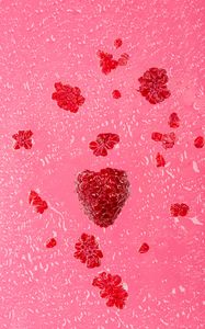 Preview wallpaper raspberries, berries, drops, pink, macro
