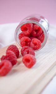 Preview wallpaper raspberries, berries, fresh, ripe