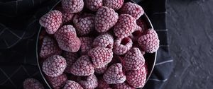 Preview wallpaper raspberries, berries, frozen