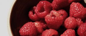 Preview wallpaper raspberries, berries, fruit, fresh, bowl