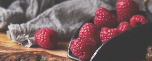 Preview wallpaper raspberries, berries, fruits, wood, table
