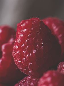 Preview wallpaper raspberries, berries, macro, ripe, fresh