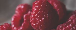 Preview wallpaper raspberries, berries, macro, ripe, fresh