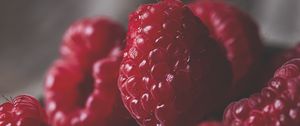 Preview wallpaper raspberries, berries, macro, ripe, fresh