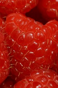 Preview wallpaper raspberries, berries, macro, red, ripe