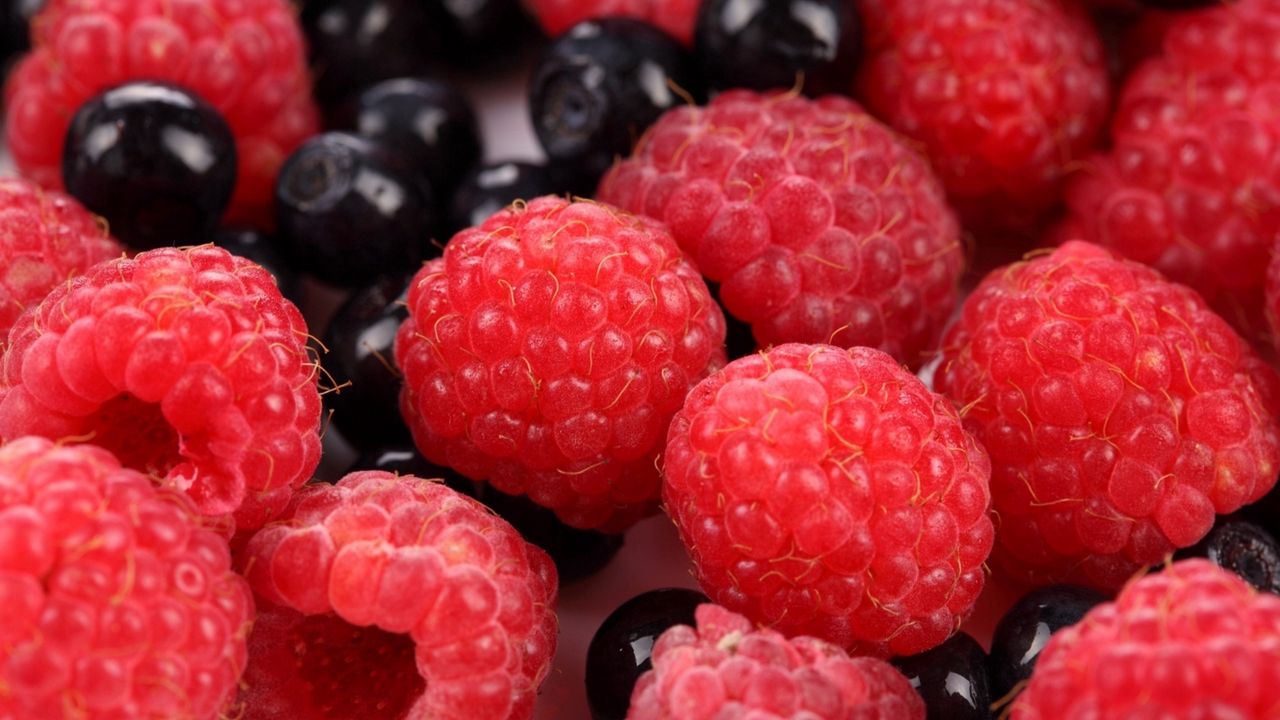 Wallpaper raspberries, berries, ripe