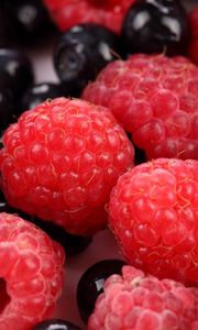 Preview wallpaper raspberries, berries, ripe