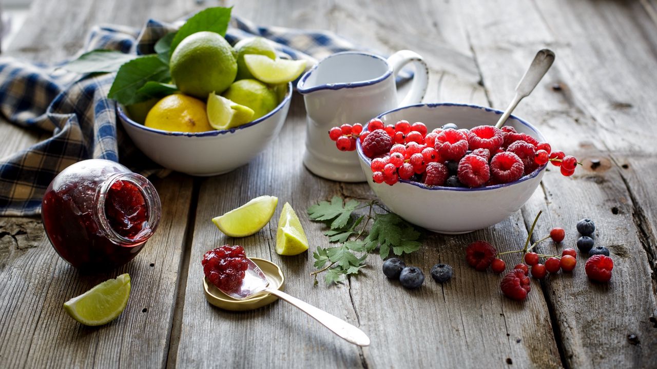 Wallpaper raspberries, blueberries, currants, red berries, lemon, lime, citrus, fruit, jam, jar, spoon
