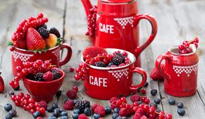 Preview wallpaper raspberries, blueberries, strawberries, blackberries, currants, berries, tableware