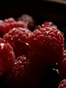 Preview wallpaper raspberry, berry, bowl, sweet, ripe