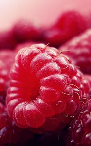 Preview wallpaper raspberry, berry, ripe, close-up