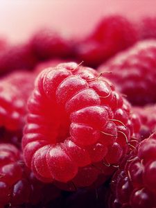 Preview wallpaper raspberry, berry, ripe, close-up