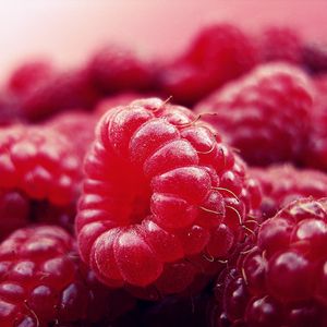 Preview wallpaper raspberry, berry, ripe, close-up