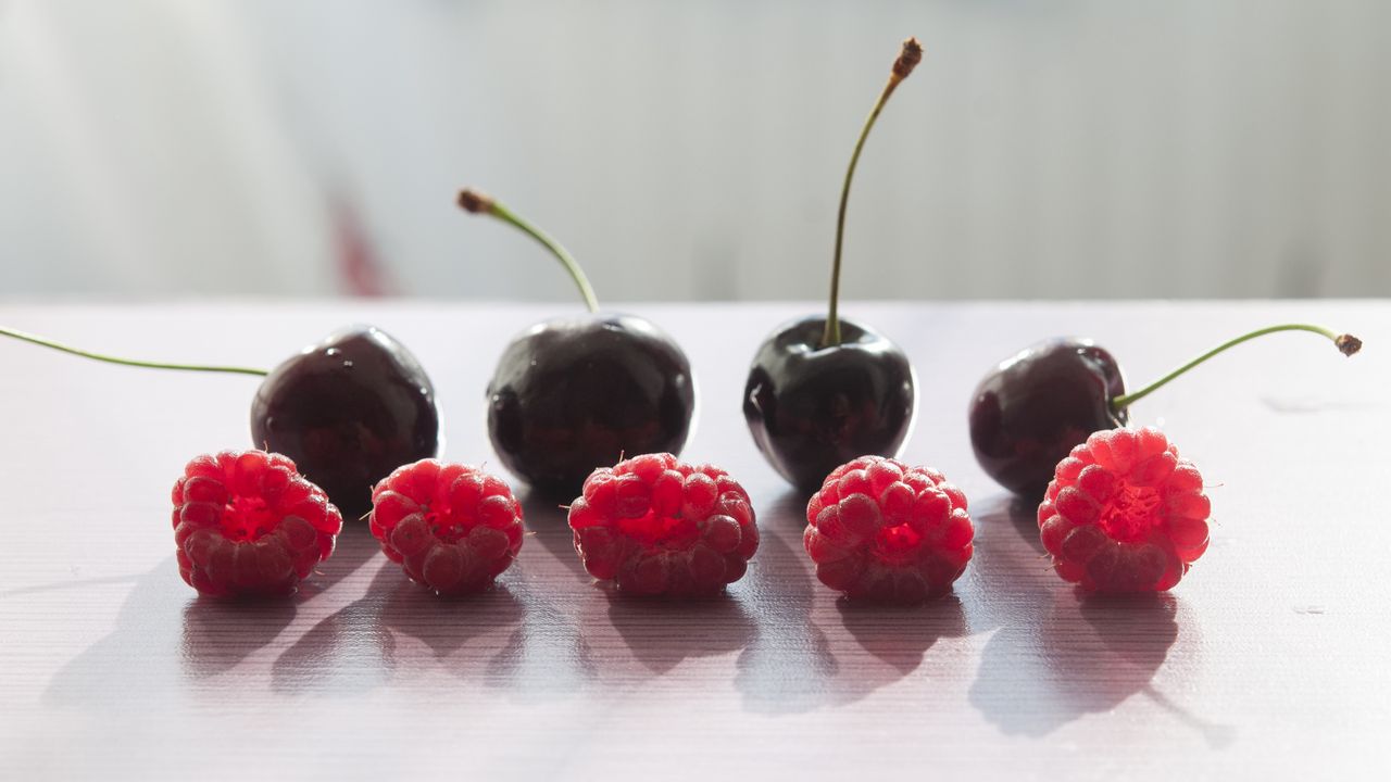 Wallpaper raspberry, cherry, berry, shadows