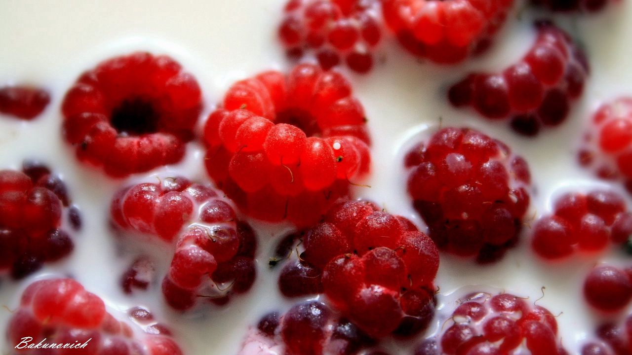 Wallpaper raspberry, milk, berry