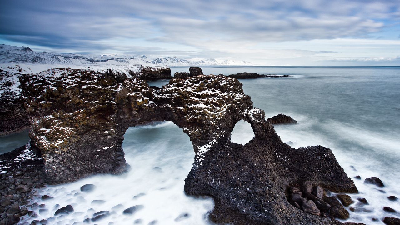 Wallpaper reeves, arches, stony, coast, cold, snow, haze, emptiness