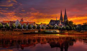 Preview wallpaper regensburg, germany, sunset, cityscape