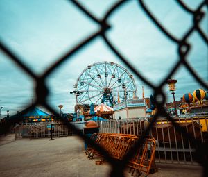 Preview wallpaper rides, ferris wheel, mesh, fence