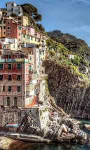 Preview wallpaper riomaggiore, italy, shore, cliff, hdr