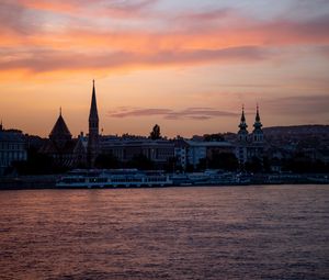 Preview wallpaper river, ship, towers, buildings, twilight, city