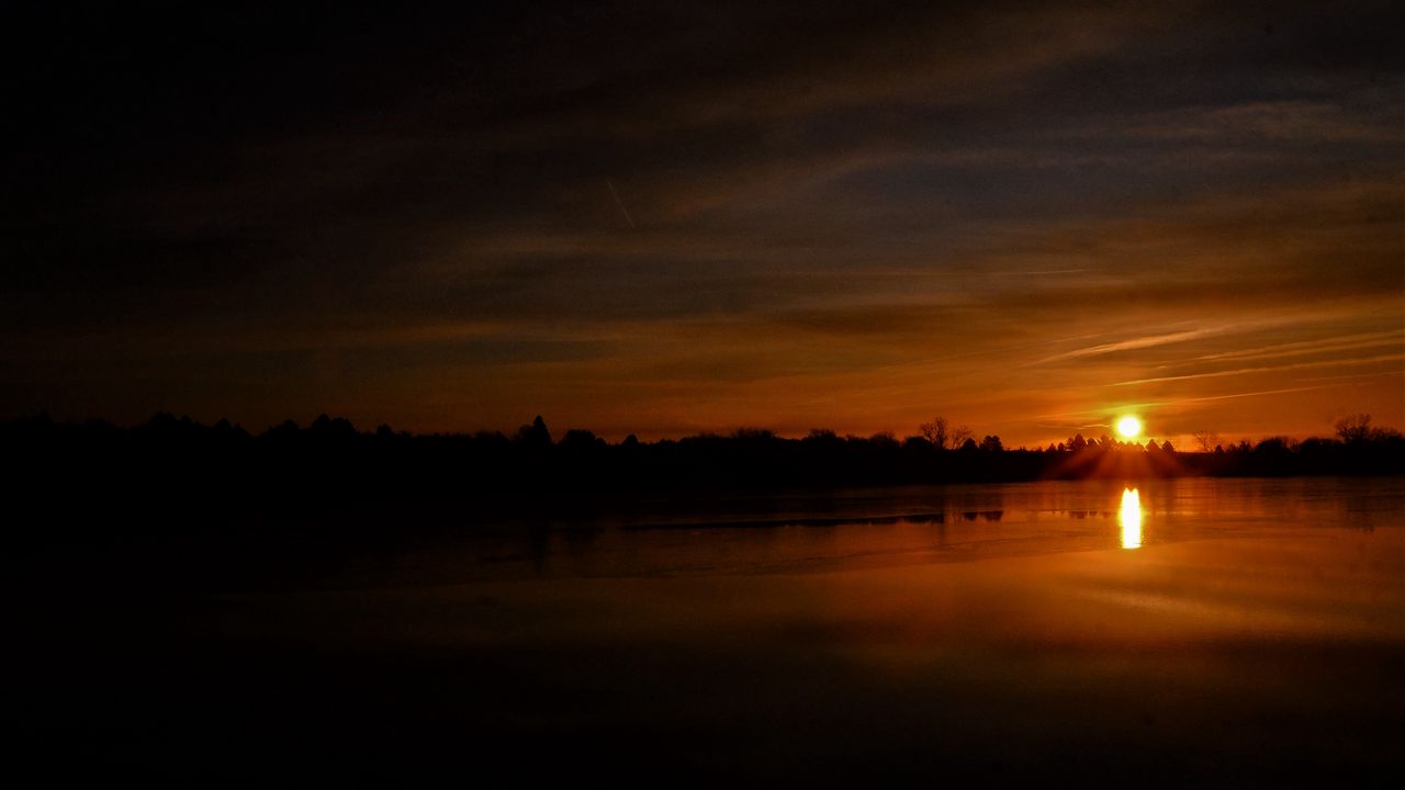 Wallpaper river, sunset, sun, trees, dark