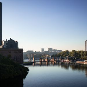 Preview wallpaper river, trees, bridge, buildings, city, mississippi