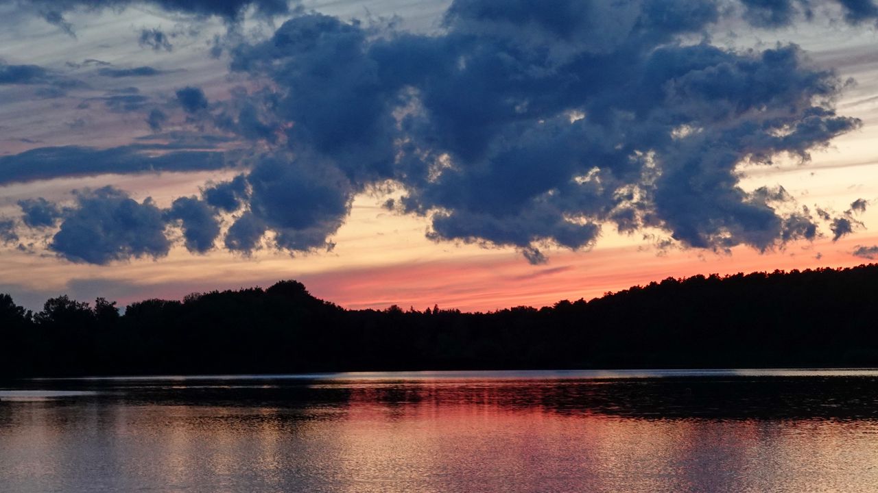 Wallpaper river, trees, silhouettes, evening, landscape