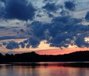 Preview wallpaper river, trees, silhouettes, evening, landscape