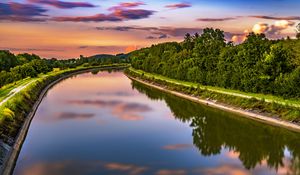 Preview wallpaper river, trees, turn, sunset