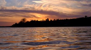 Preview wallpaper river, waves, trees, twilight