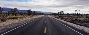 Preview wallpaper road, asphalt, desert, marking, horizon