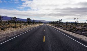 Preview wallpaper road, asphalt, desert, marking, horizon