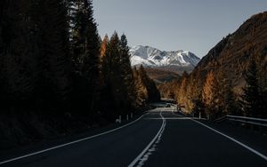 Preview wallpaper road, asphalt, mountains, trees, nature