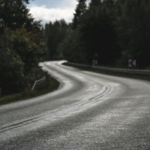 Preview wallpaper road, asphalt, turn, trees