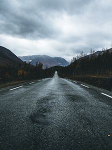 Preview wallpaper road, asphalt, wet, direction, horizon