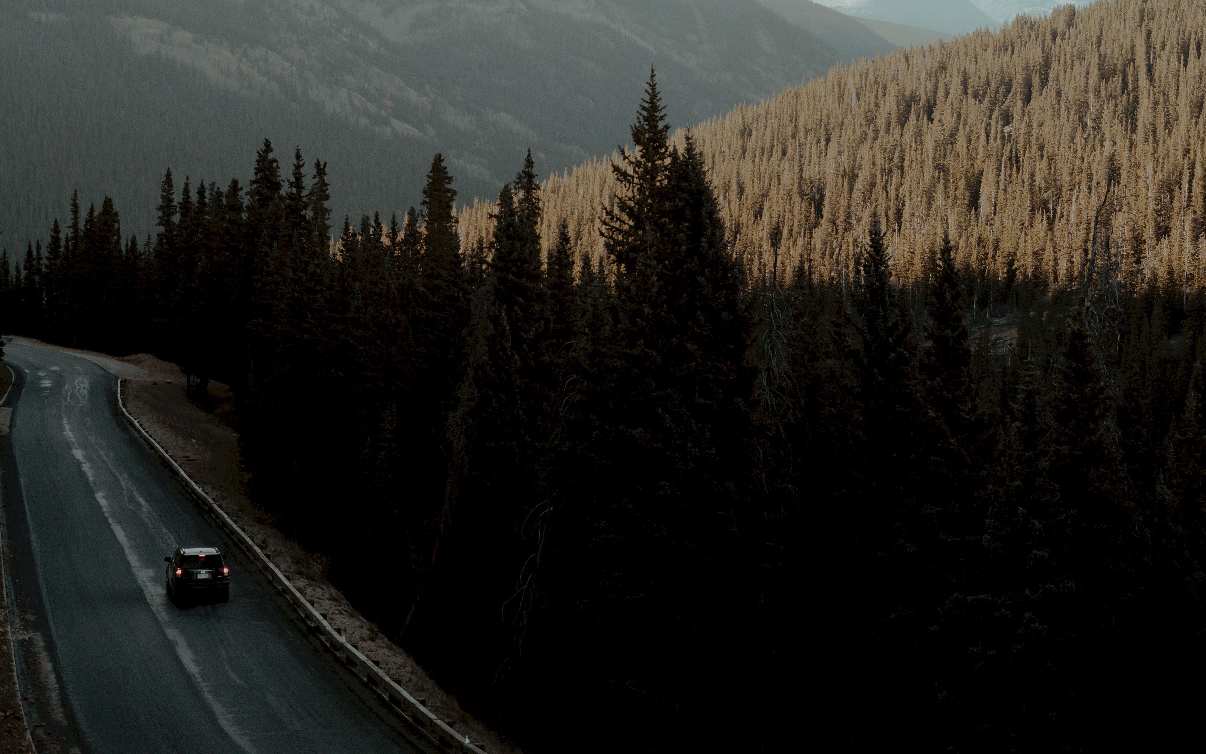 Download wallpaper 3840x2400 road, car, mountains, forest, movement 4k