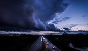 Preview wallpaper road, clouds, cloudy, horizon, movement