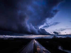 Preview wallpaper road, clouds, cloudy, horizon, movement