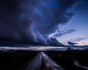 Preview wallpaper road, clouds, cloudy, horizon, movement